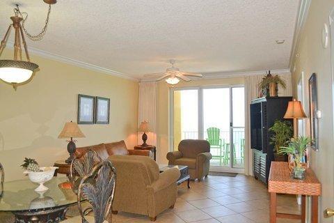 Twin Palms Apartment *